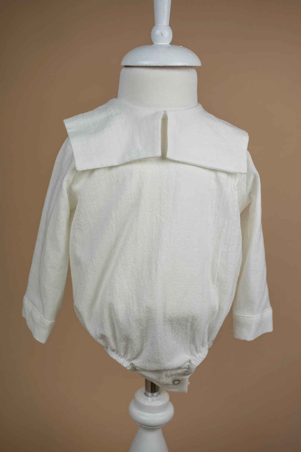 Costum băieței Leon